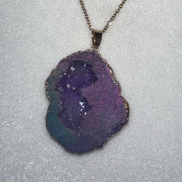 Raw Purple/ Rainbow Amethyst Crystal Quartz Druzy Pendant Gold plated Necklace - Picture 5 of 6